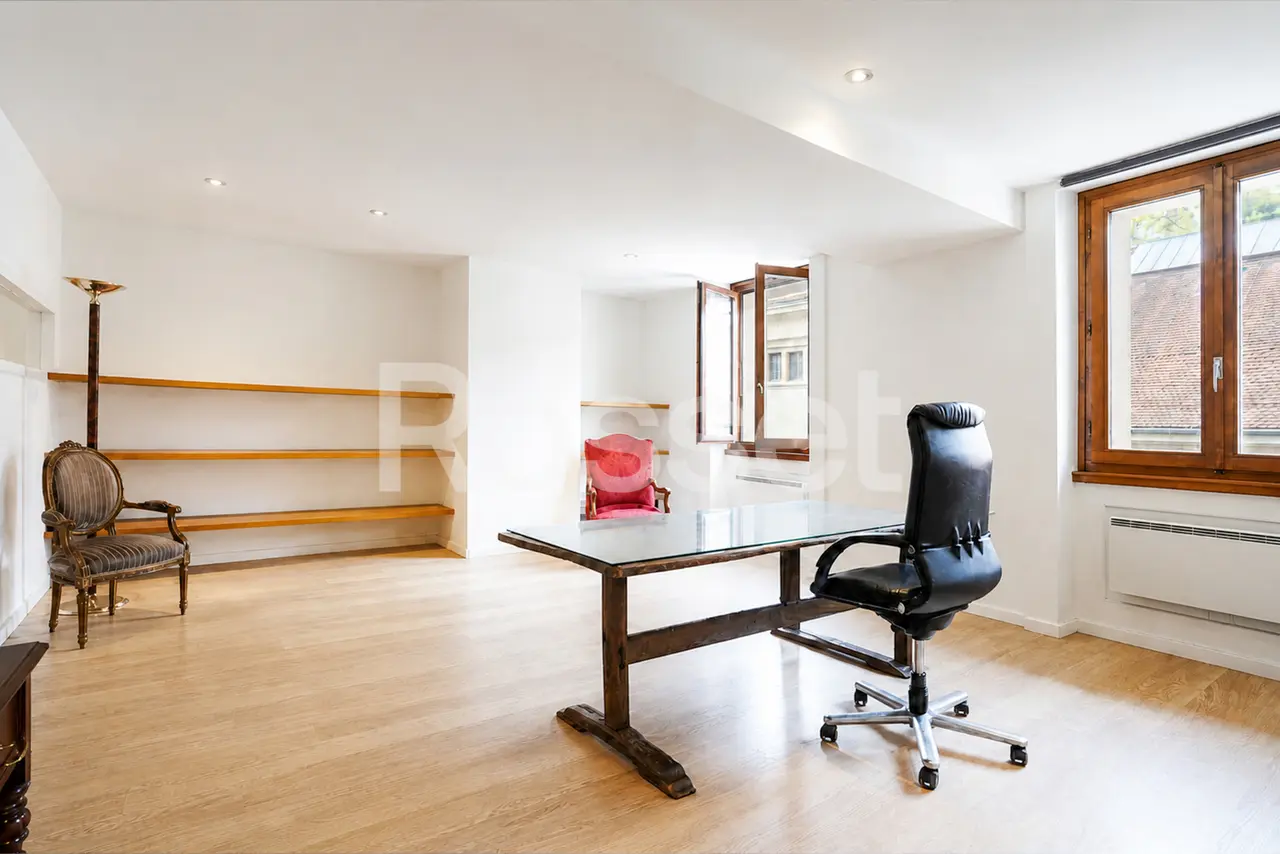 Bureaux d'env. 68 m² au 3ème étage